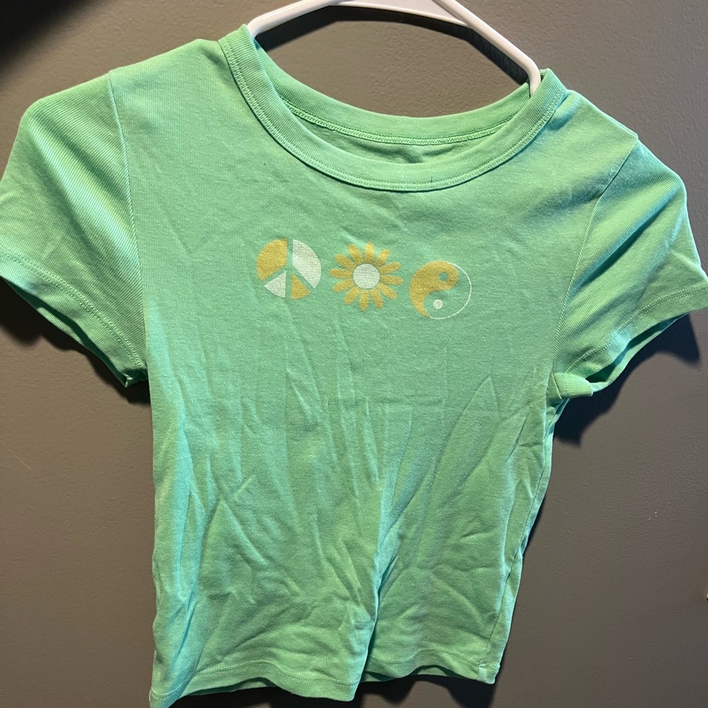 american eagle baby tee size s